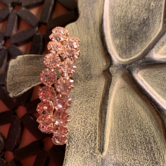 NWOT Beautiful gold tone earrings good size hoops with crystals! - Picture 4 of 6